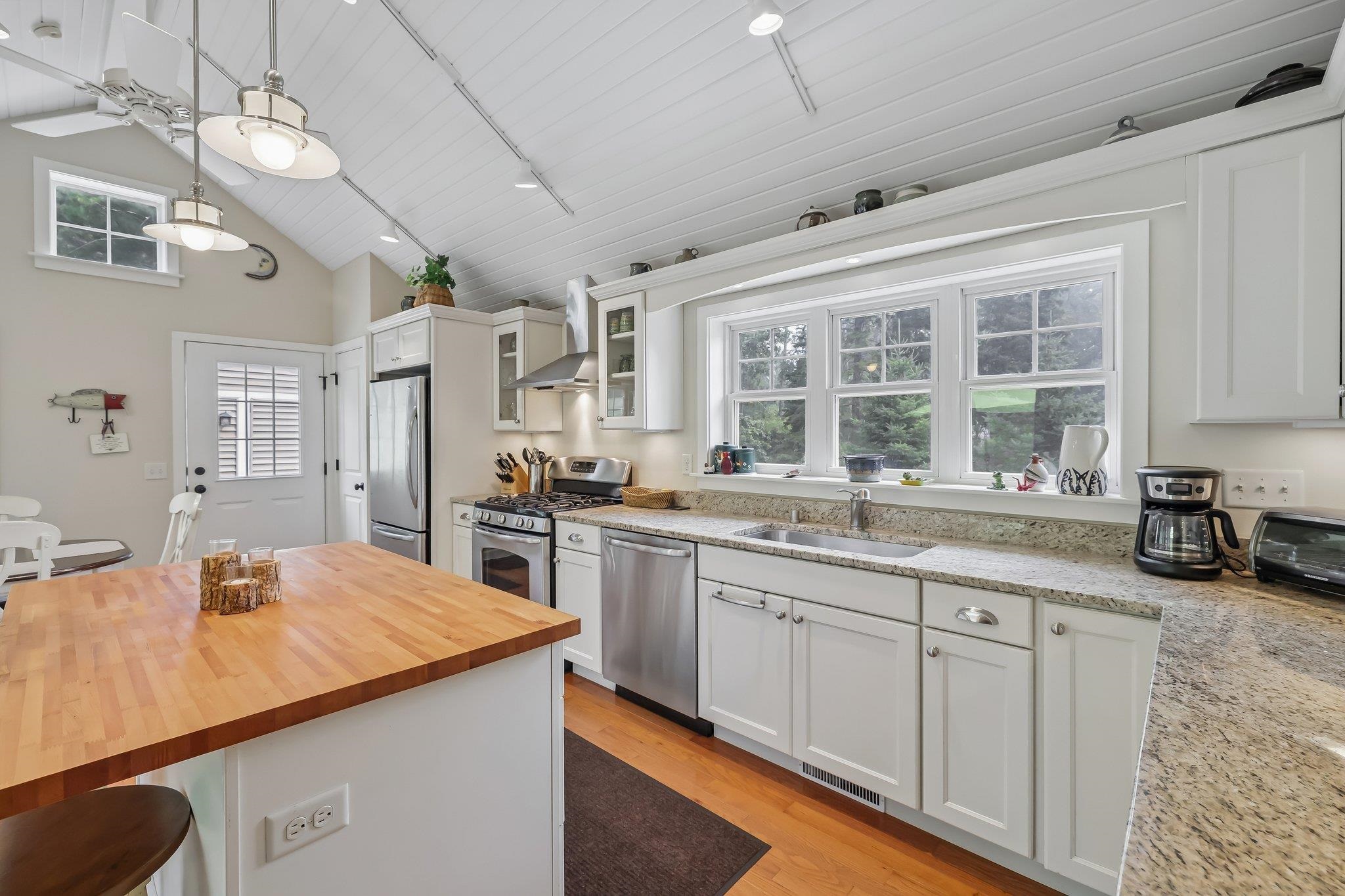 N3103 Cedar Park Road Merrimac, WI 53561 - Photo 11 of 80 Gallery Image 11