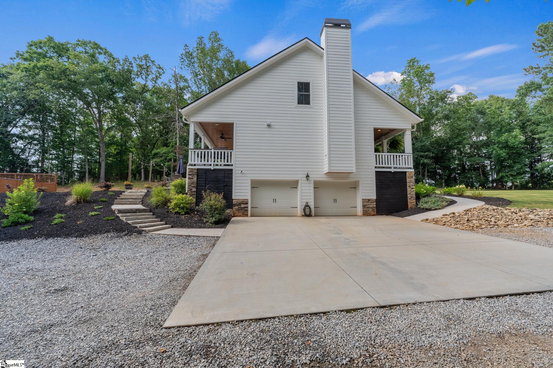 422 Oak Hill Road Belton, SC 29627 - Photo 9 of 50