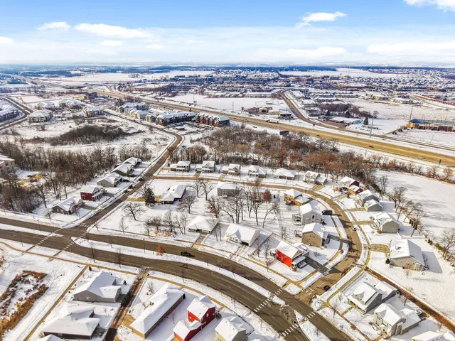 $699,900 | 1182 O'Keeffe Avenue, Sun Prairie, WI 53590