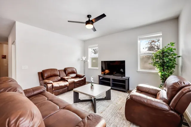 $699,900 | 1182 O'Keeffe Avenue, Sun Prairie, WI 53590