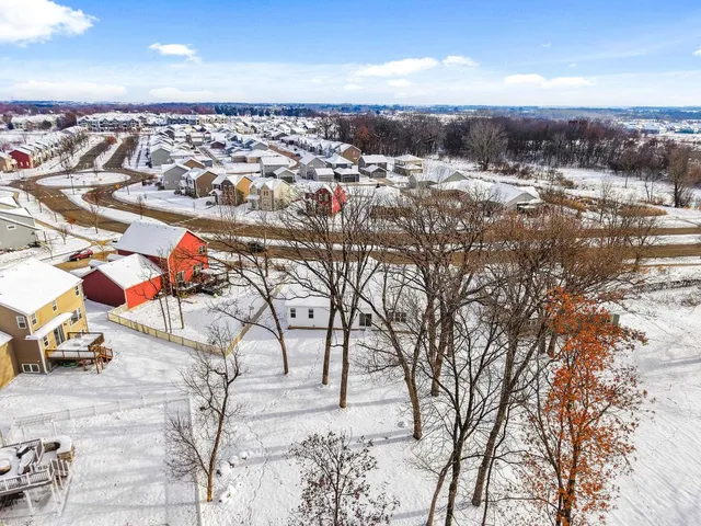 $699,900 | 1182 O'Keeffe Avenue, Sun Prairie, WI 53590