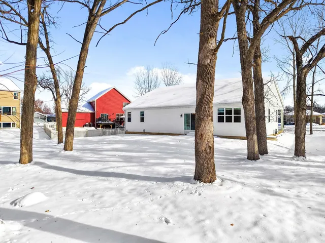 $699,900 | 1182 O'Keeffe Avenue, Sun Prairie, WI 53590