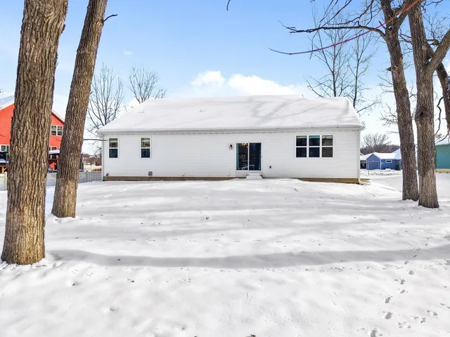 $699,900 | 1182 O'Keeffe Avenue, Sun Prairie, WI 53590
