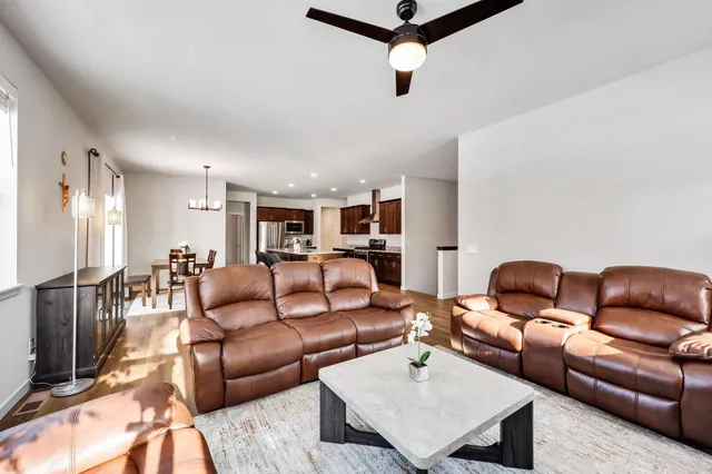 $699,900 | 1182 O'Keeffe Avenue, Sun Prairie, WI 53590