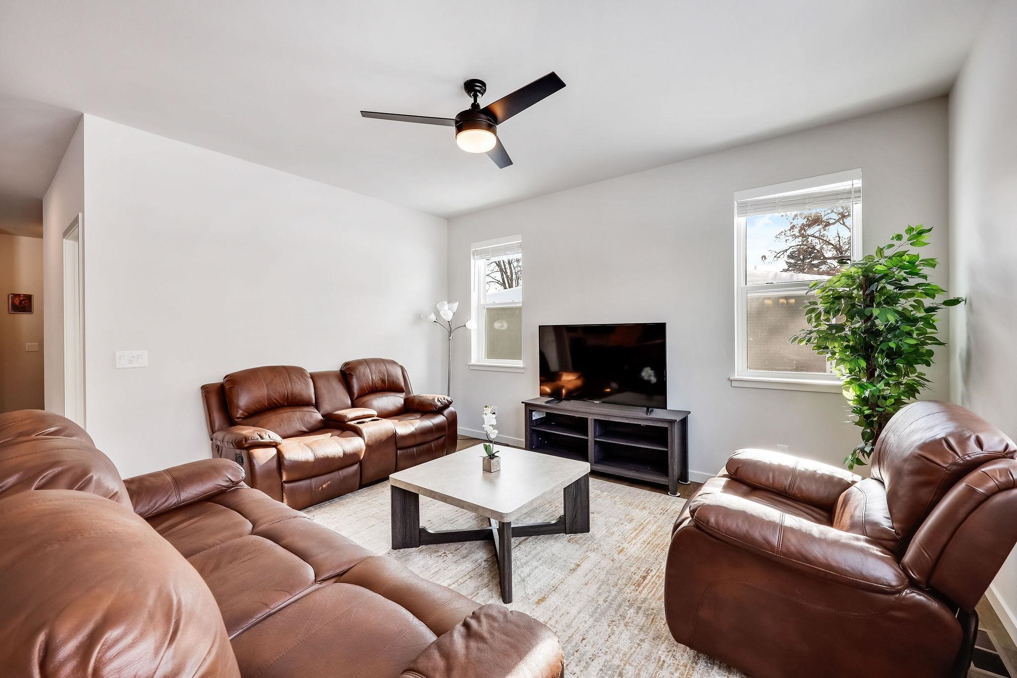 1182 O'Keeffe Avenue Sun Prairie, WI 53590 - Photo 6 of 60