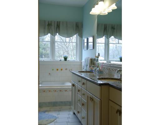 86 Elmwood Road Wellesley, MA 02481 - Photo 10 of 14