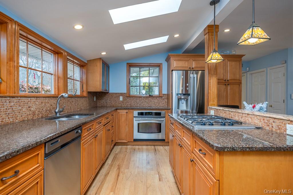 101 Hickory Hill Road Tappan, NY 10983 - Photo 9 of 40