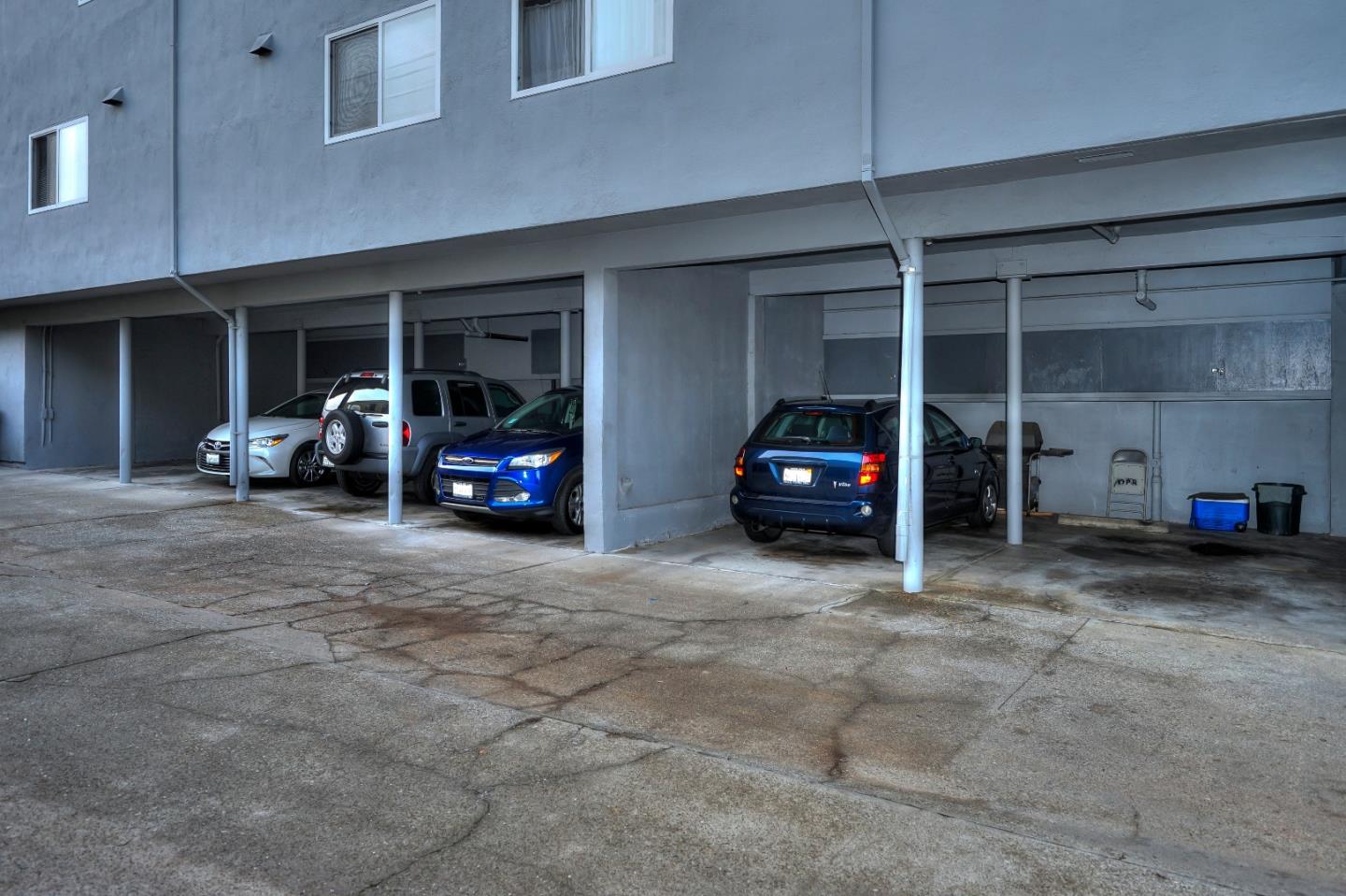481 Lincoln Circle Millbrae, CA 94030 - Photo 19 of 24 a car parked in front of a building