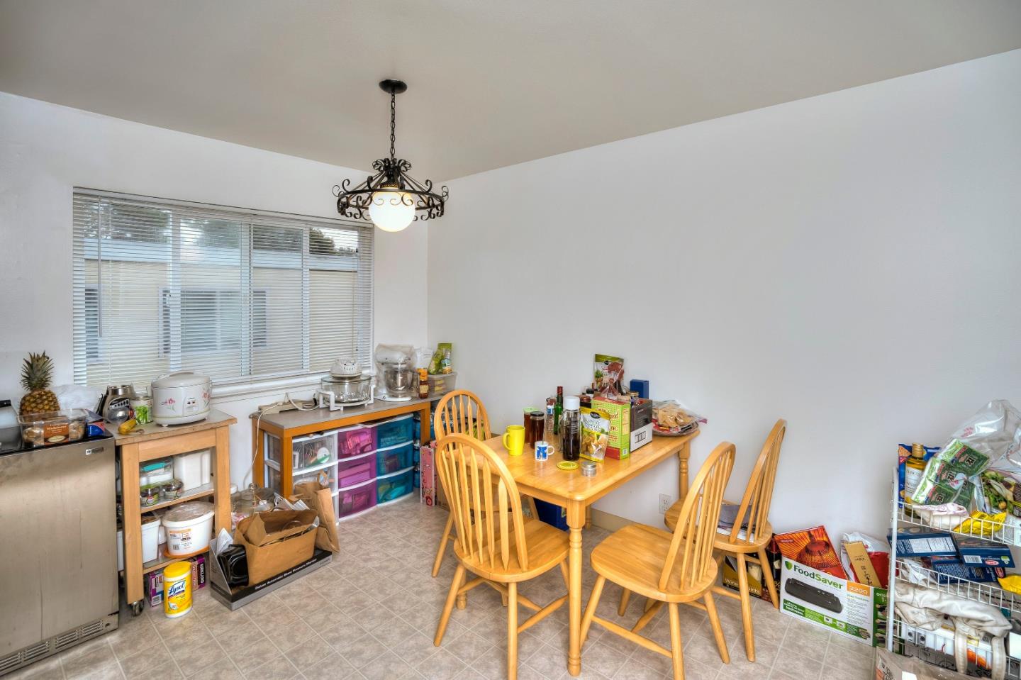 481 Lincoln Circle Millbrae, CA 94030 - Photo 7 of 24 a dining room with furniture and window