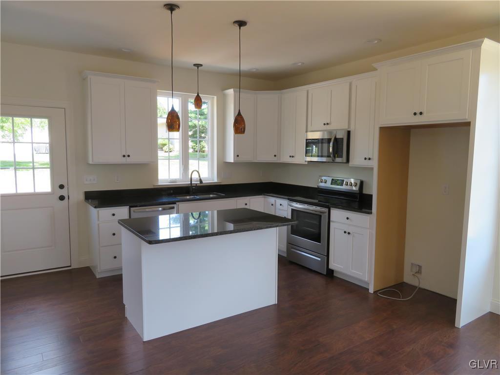 3146 High Hill Road Slatington, PA 18080 - Photo 5 of 18 Gallery Image 5