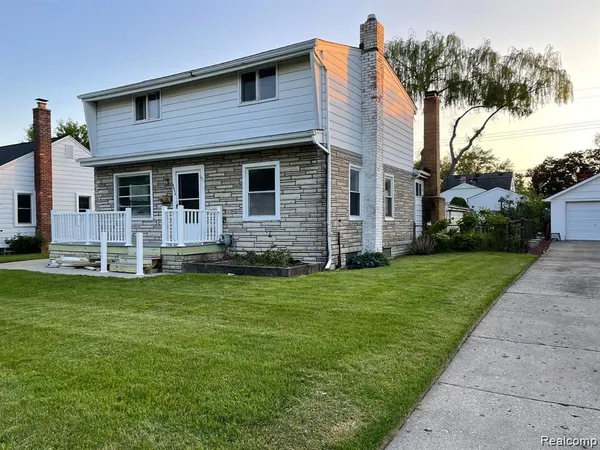 $2,800 | 3625 Prairie Avenue, Berkley, MI 48072