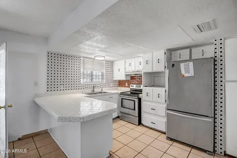 $349,500 | 6433 West Catalina Drive, Phoenix, AZ 85033