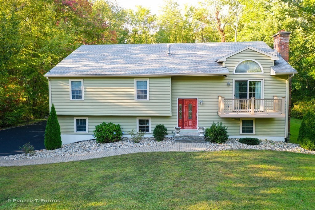 126 Mountainview Road East Longmeadow, MA 01028 - Photo 2 of 41 Gallery Image 2