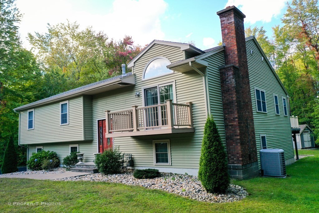 126 Mountainview Road East Longmeadow, MA 01028 - Photo 4 of 41 Gallery Image 4