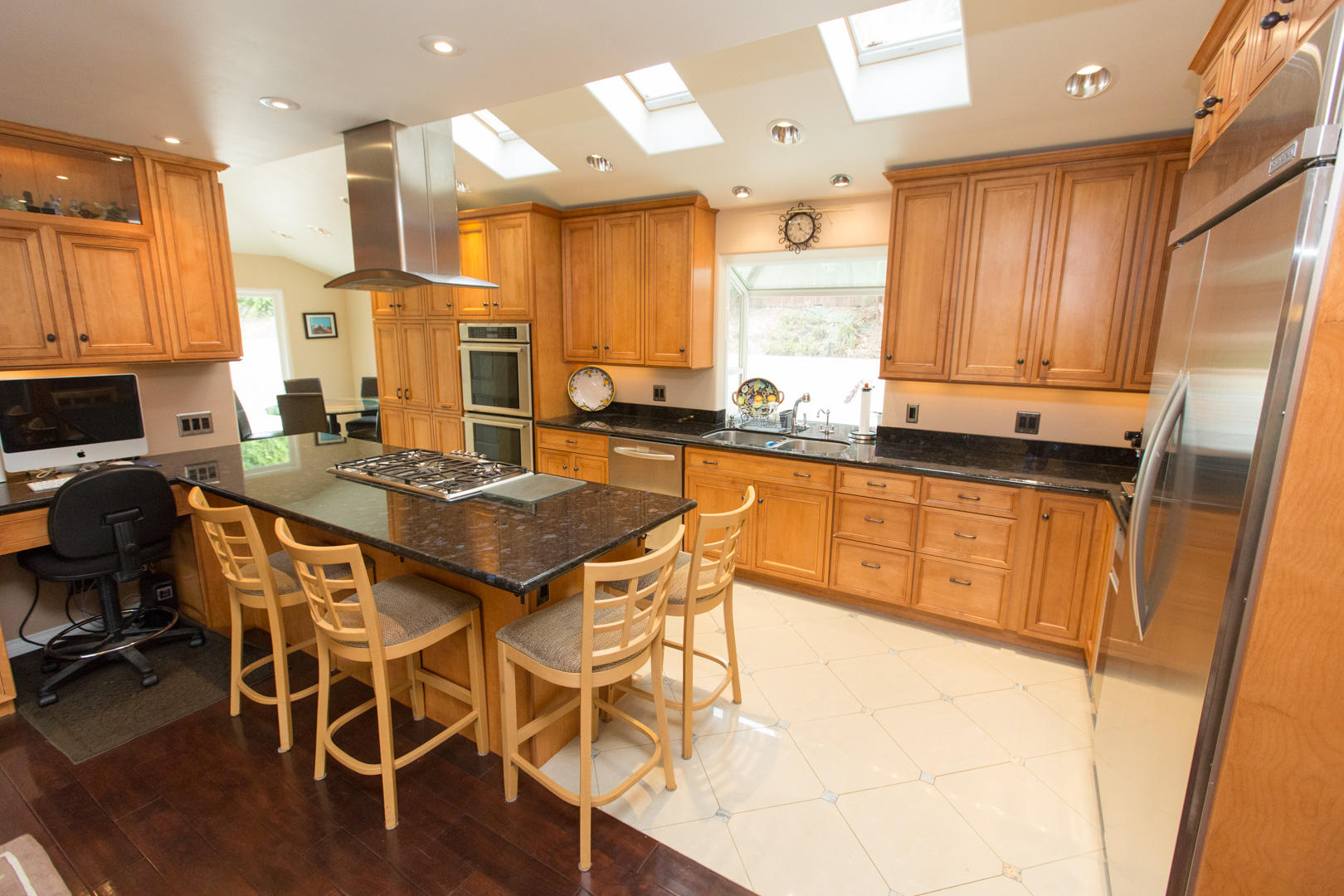 975 Randolph Road Santa Barbara, CA 93111 - Photo 13 of 31 N00A3601