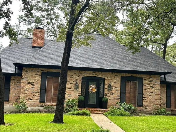 $2,500 | 103 Wroxton Drive, Conroe, TX 77304