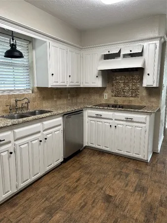 $2,500 | 103 Wroxton Drive, Conroe, TX 77304