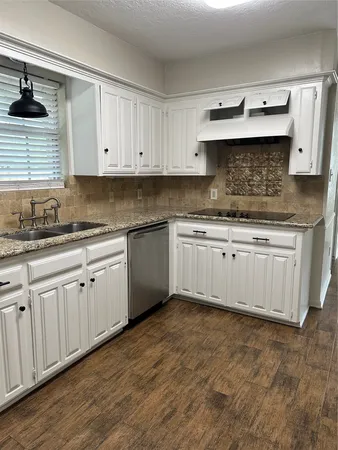 $2,500 | 103 Wroxton Drive, Conroe, TX 77304