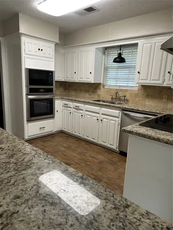 $2,500 | 103 Wroxton Drive, Conroe, TX 77304