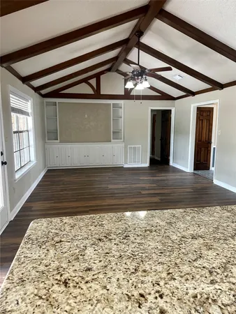 $2,400 | 103 Wroxton Drive, Conroe, TX 77304