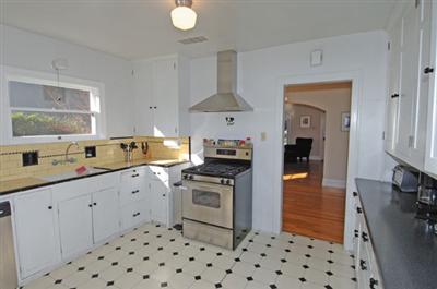 916 Monroe Street Santa Rosa, CA 95404 - Photo 3 of 8 Gallery Image 3