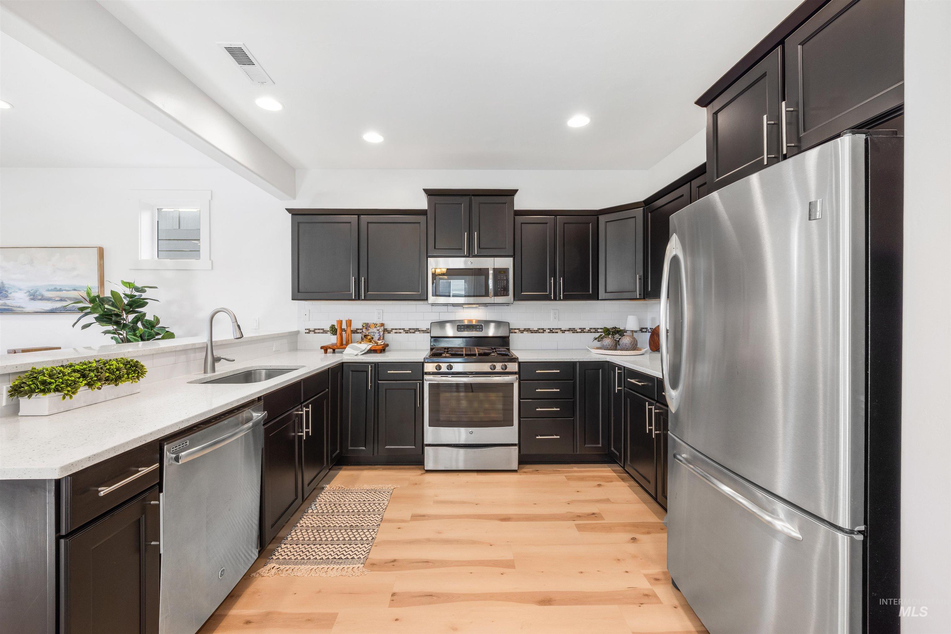 7966 South Indigo Ridge Avenue Boise, ID 83716 - Photo 8 of 34