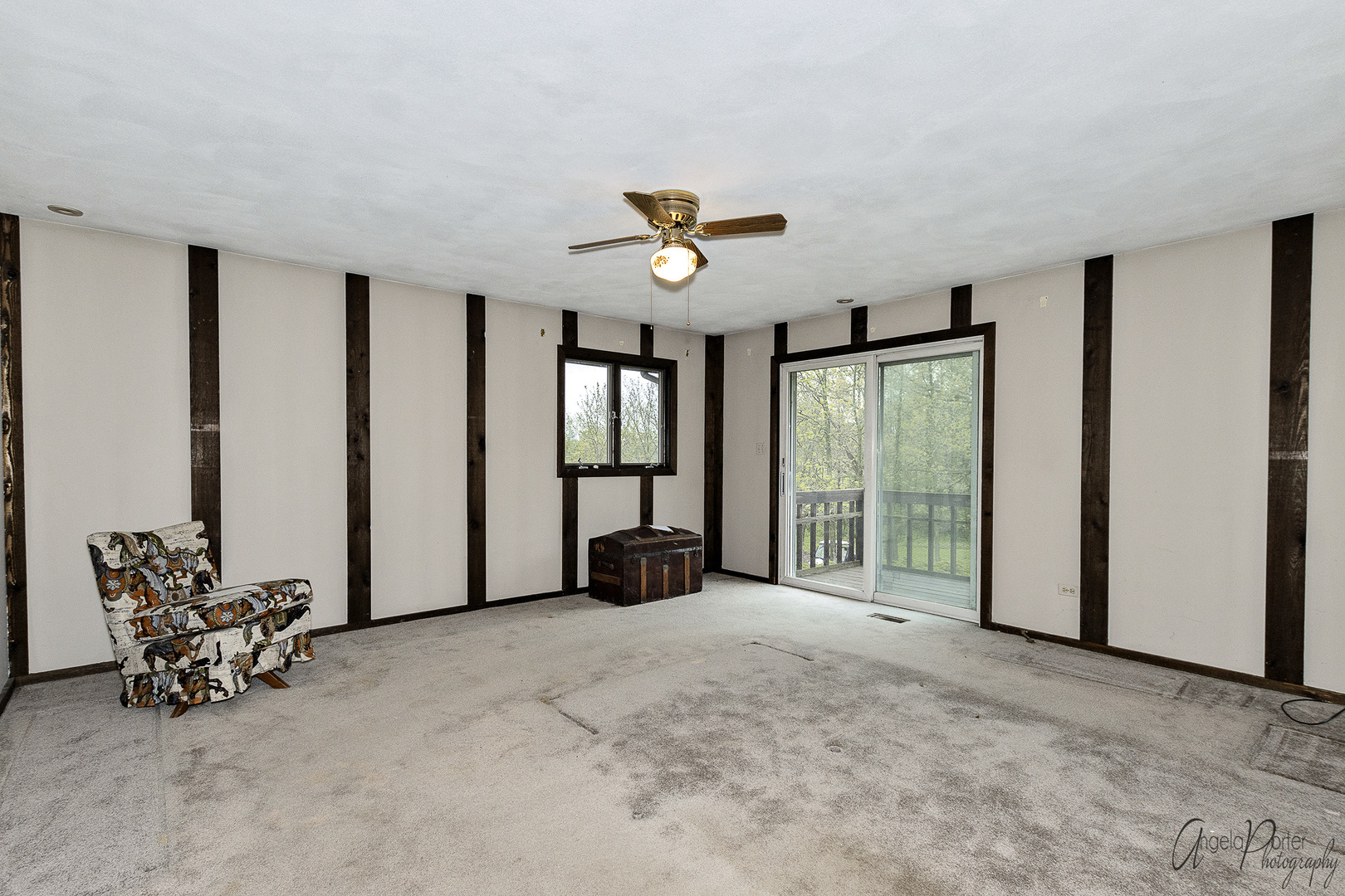9920 Voss Road Marengo, IL 60152 - Photo 26 of 41 a view of an empty room with a window