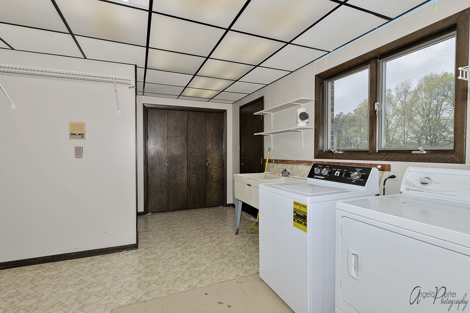 9920 Voss Road Marengo, IL 60152 - Photo 33 of 41 a utility room with dryer and washer