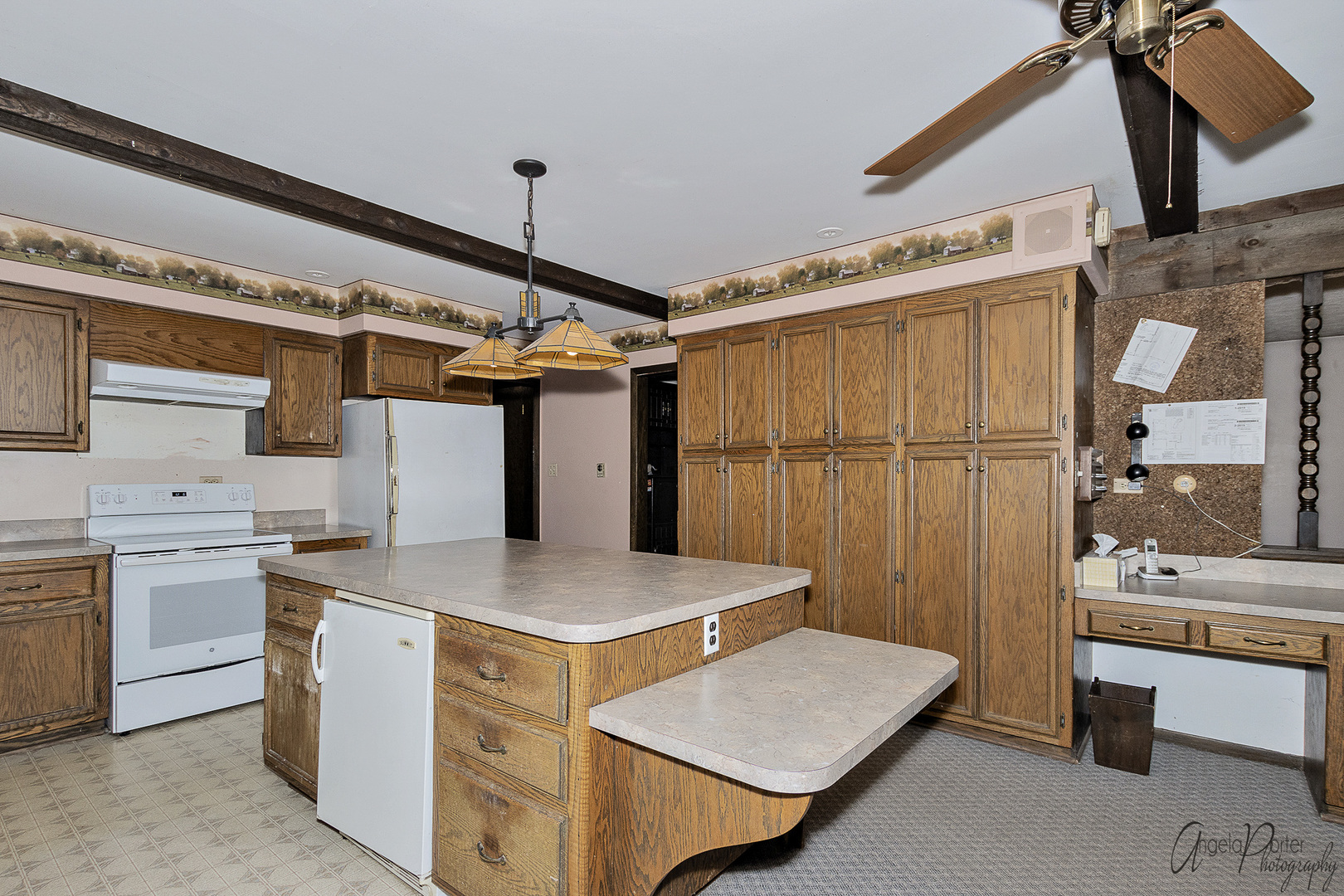 9920 Voss Road Marengo, IL 60152 - Photo 9 of 41 a utility room with dryer and washer