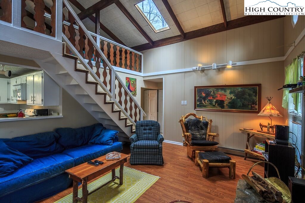 116 Hawthorne Road Beech Mountain, NC 28604 - Photo 4 of 37