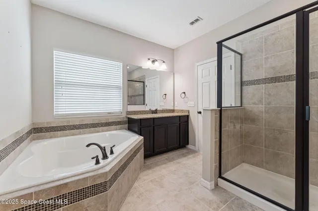 an empty room with an entryway