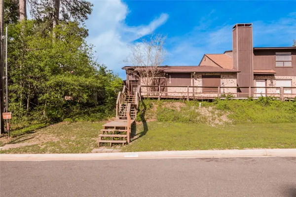 $2,000 | 514 Hickory Drive, Huntsville, TX 77320