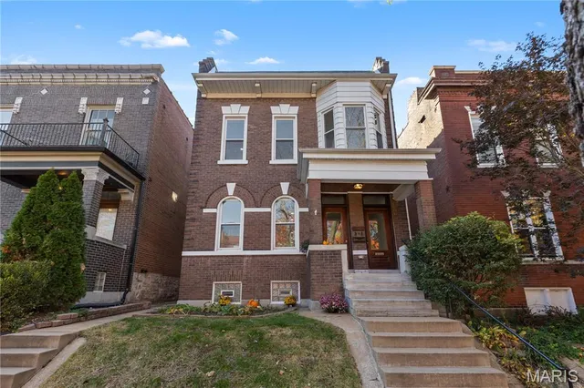 $599,000 | 3872 Humphrey Street, St. Louis, MO 63116