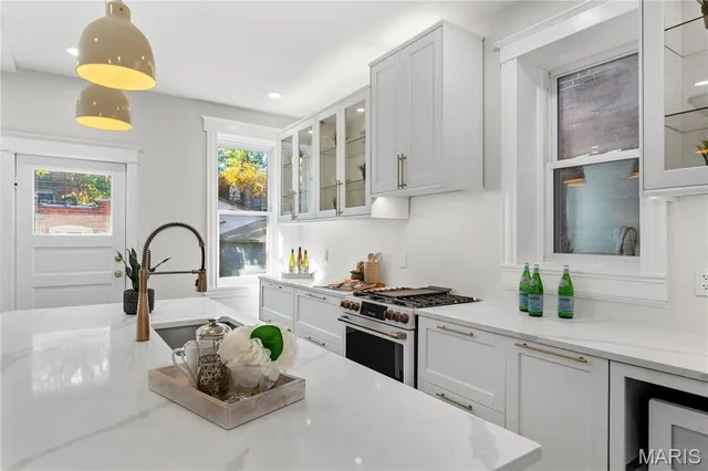 $599,000 | 3872 Humphrey Street, St. Louis, MO 63116