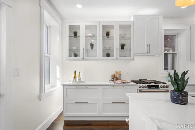 $599,000 | 3872 Humphrey Street, St. Louis, MO 63116