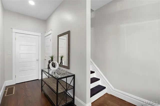 $599,000 | 3872 Humphrey Street, St. Louis, MO 63116