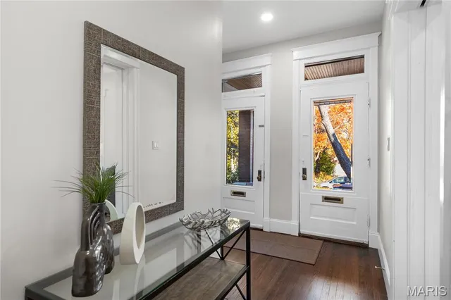 $599,000 | 3872 Humphrey Street, St. Louis, MO 63116