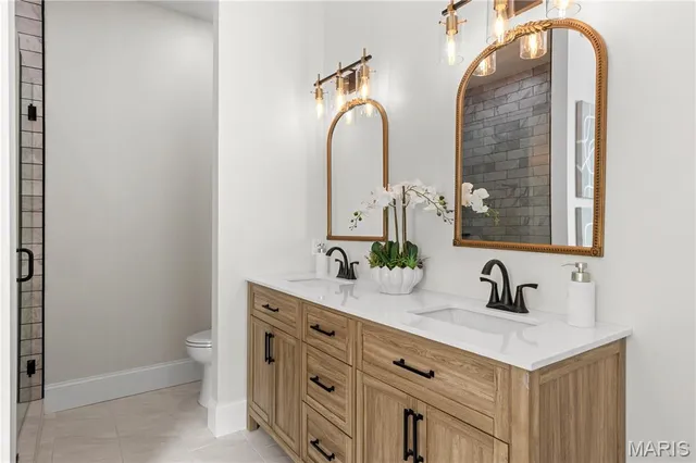 $599,000 | 3872 Humphrey Street, St. Louis, MO 63116