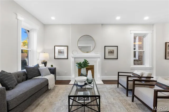 $599,000 | 3872 Humphrey Street, St. Louis, MO 63116