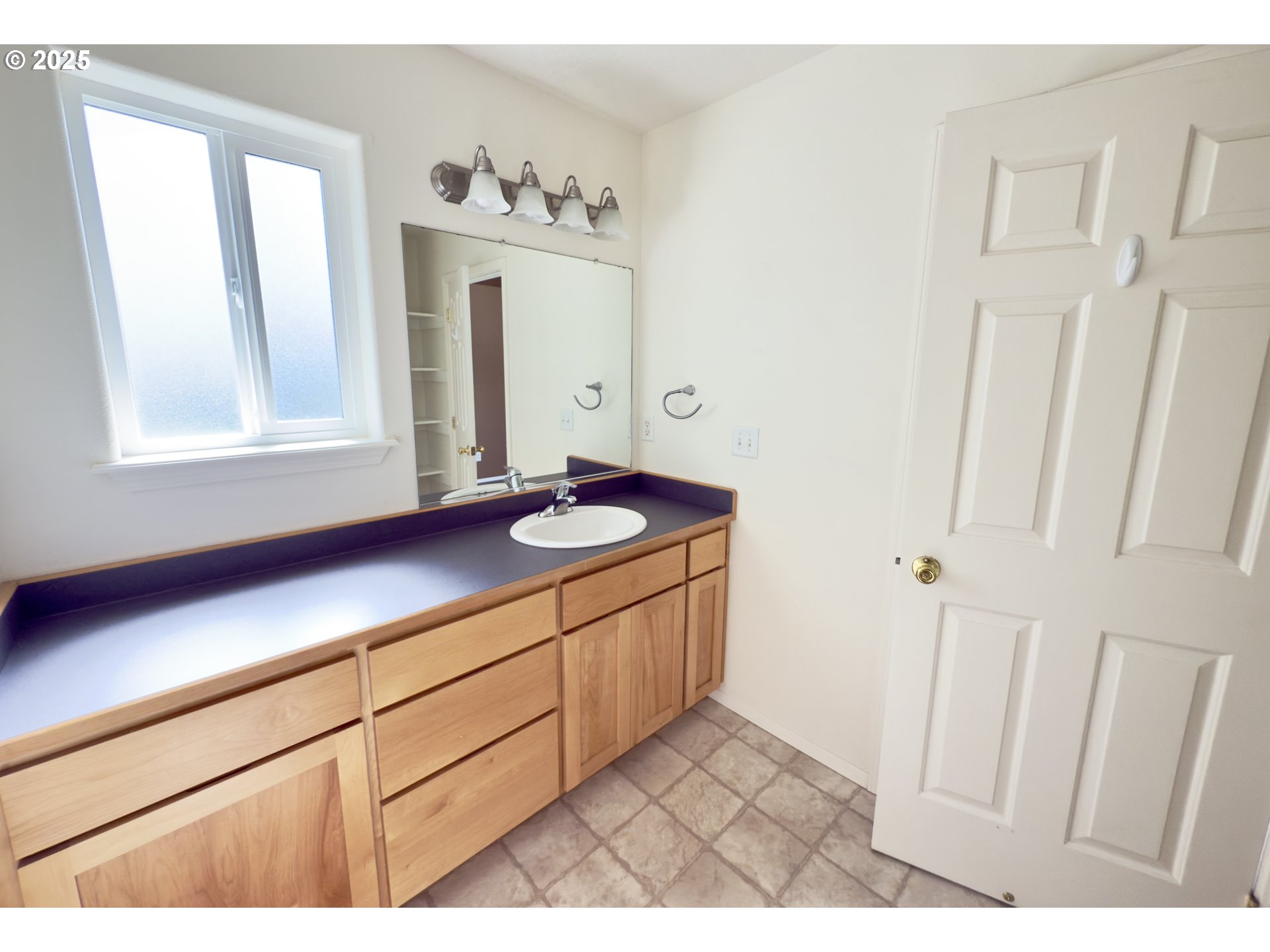 815 Old County Road, Unit 10 Brookings, OR 97415 - Photo 30 of 48 Bedroom