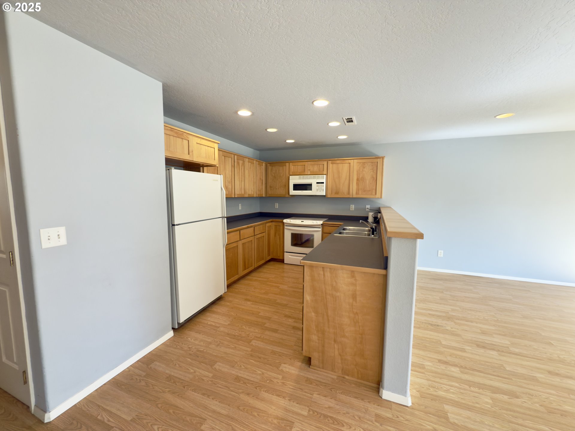 815 Old County Road, Unit 10 Brookings, OR 97415 - Photo 7 of 48 Gallery Image 7