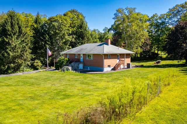 $4,100 | 428 Maple Street, Litchfield, CT 06759