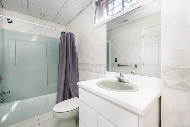 $4,100 | 428 Maple Street, Litchfield, CT 06759