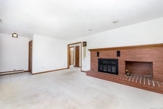 $4,100 | 428 Maple Street, Litchfield, CT 06759