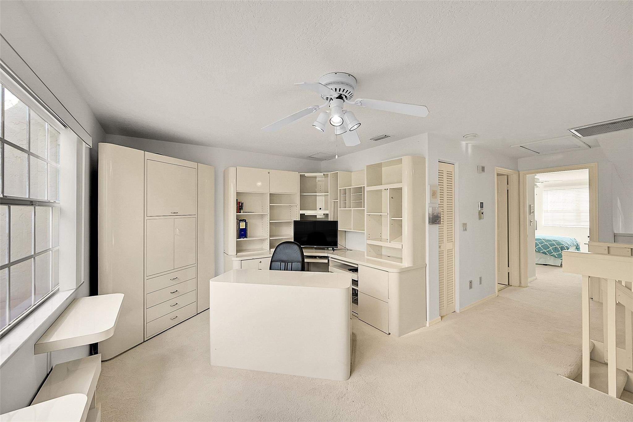 17210 Boca Club Boulevard, Unit 103 Boca Raton, FL 33487 - Photo 23 of 33 Office with sleeper couch