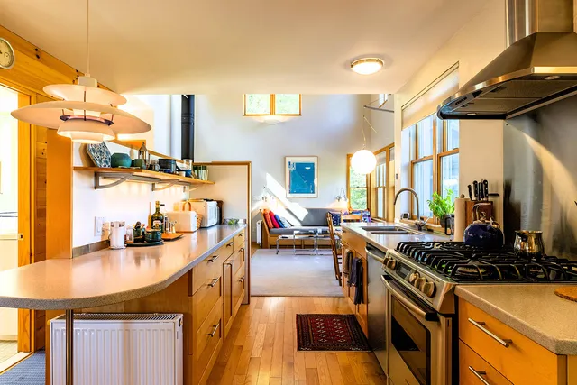 $762,000 | 56 Raccoon, Cushing, ME 04563