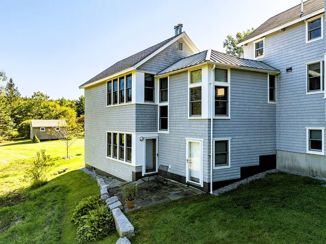 $762,000 | 56 Raccoon, Cushing, ME 04563
