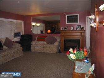 31 Cotton Road Levittown, PA 19057 - Photo 3 of 12 Living Room