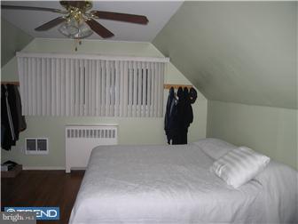 31 Cotton Road Levittown, PA 19057 - Photo 10 of 12 Bedroom - Main