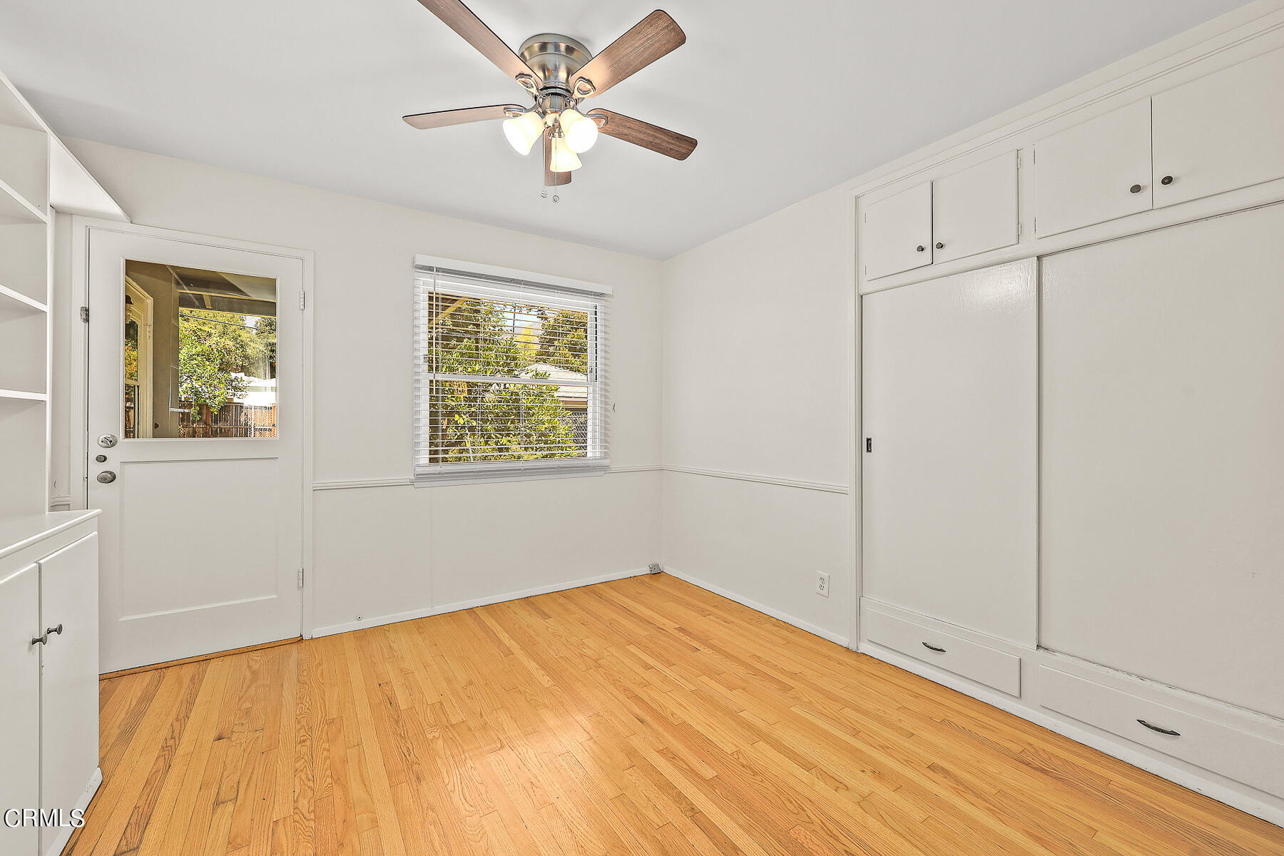 2485 Queensberry Road Pasadena, CA 91104 - Photo 18 of 36 Bedroom 3 or office